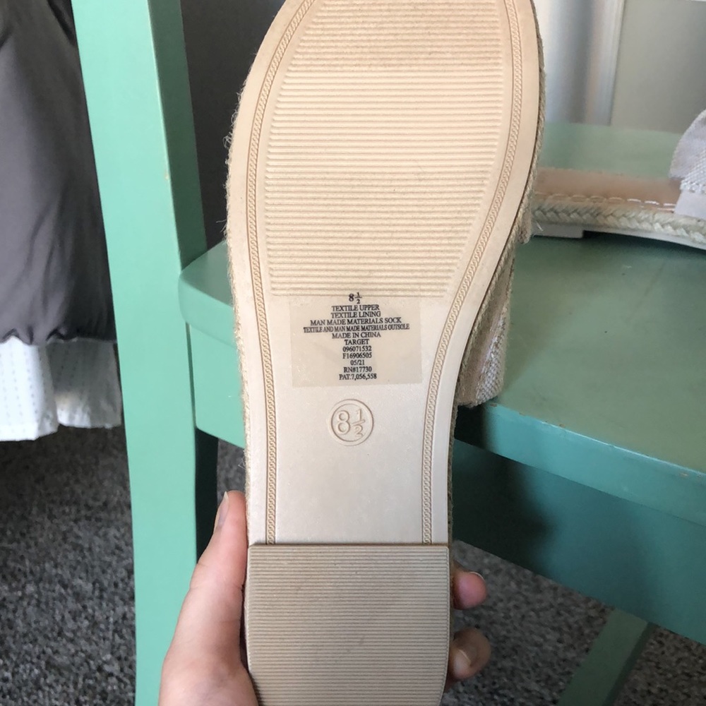 Size 8 1/2 women’s fashionable sandals. - Picture 7 of 8